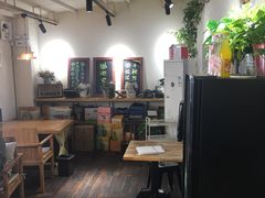 -猫爷的腔调·黔小馆(交大医学住宅区店)