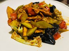 -聚友斋(陶瓷琉璃馆水晶街店)