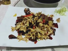 石榴花炒焟肉-渔太泰漓江小馆·广西融合菜(西街店)