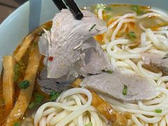 -亮亮面馆(经六路店)