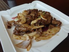欢喜椰子黄牛肉-蜈支洲岛珊瑚酒店临海阁中餐厅