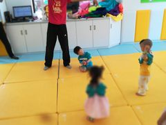 -凡育国际托育早教(大宁校区)