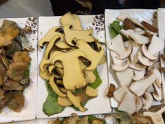 -野菌皇海景野生菌火锅(滨海大道店)