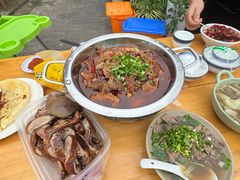 -大众跷脚牛肉馆·非遗传承单位(峨眉山店)