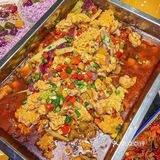 同事们路过这家餐厅，看到了它的招牌菜 小龙虾