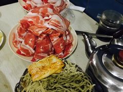 -洞庭洲·防空洞火锅·烧烤·铜锅涮肉(新百广场店)