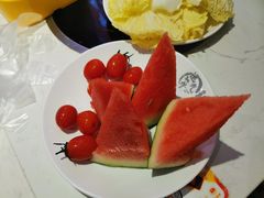 -运气牛自助酱大骨火锅(南京东路店)