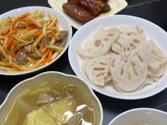 -爱的果实月嫂育婴师(世纪东方店)