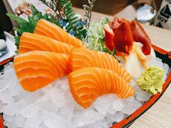 三文鱼背刺身-小山日本料理(兴业太古汇店)