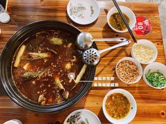 -金海椒罐罐鲢鱼(东方桂苑店)