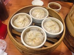 -莱莱小笼·乔艾