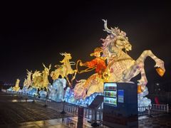 -淄博花灯齐彩城