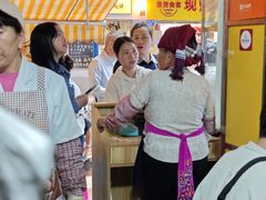 -文山荷鲜居(翠湖店)