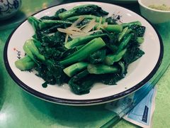 䜴蒜炒菜心-盛港湾海鲜食府(黄沙店)