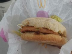-麦当劳(潮南峡山得来速店)