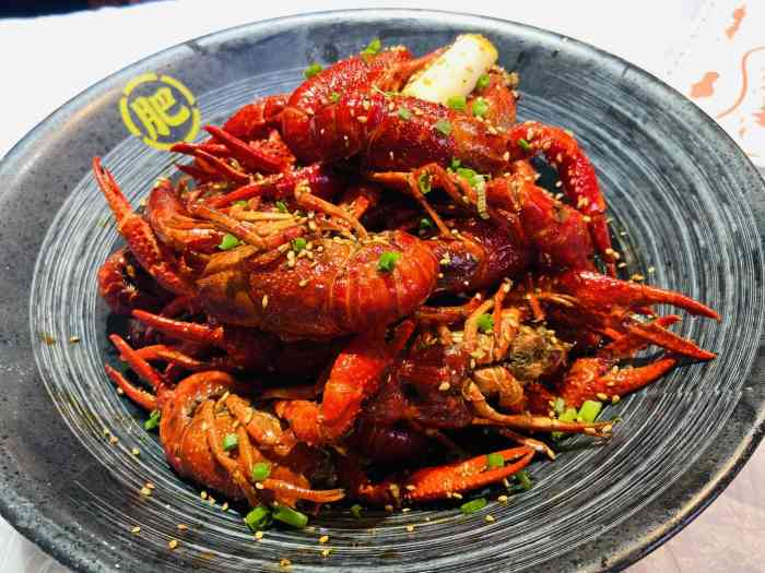 肥肥虾庄·金牌油焖大虾(南湖大道财大店)-"人很多,虾很正点,全家吃的