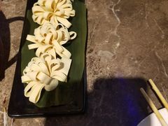 -三人行骨头王火锅(长寿店)