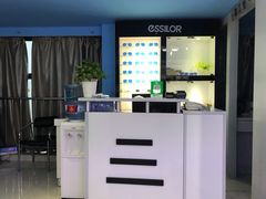 -提一眼镜·蔡司·依视路(小寨店)