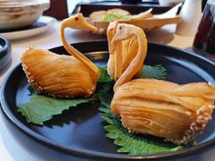 鲍鱼天鹅酥-白天鹅宾馆-宏图府餐厅