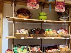 面包甜点陈列柜-锅圈食汇火锅烧烤食材超市(誉天下店)