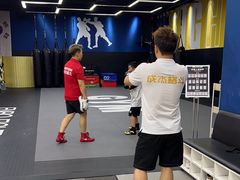-成杰格斗·拳击·柔术·防身术(建设路店)