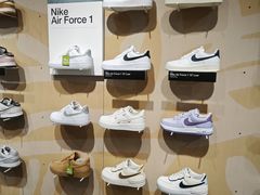 -NIKE(虹悦城店)