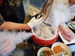 鸿运大鼓毛肚-茅草房·河畔园林火锅