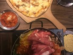 部队锅-MI WU FACTORY米屋美食工厂餐厅(绿地店)