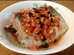 豆腐辣椒蒸草鱼-唐伯虎新派湘菜馆(石夏时代广场店)