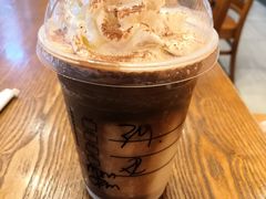 -星巴克(上海虹桥新天地二店)