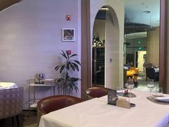 -斯普汇生蚝牛排馆(中骏世界城店)