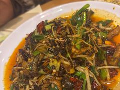 -月亮眼花园餐厅书吧酒吧