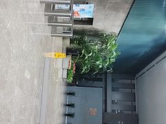 -上海跨国采购会展中心