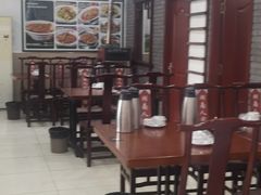 -湖南人家湘菜馆(镇江路店)