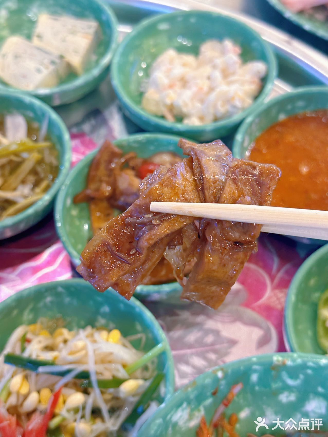 来韩国街的首尔夜市吃烤肉啦🍗