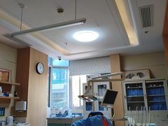 -上海仁爱医院口腔科 · 种植