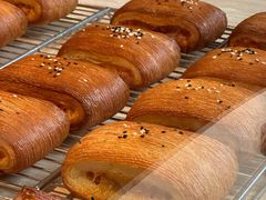 -VERIE BAKEHOUSE