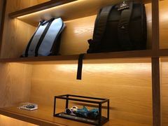 -蔚来中心(北京中关村店)