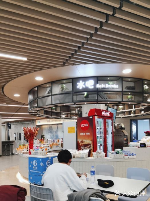 北大家园食堂图片