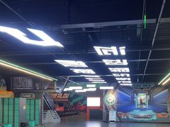 -极限PLAY运动娱乐新世界·团建派对表演休闲馆·室内高空游乐园