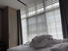 -广州花都融创文旅城希尔顿惠庭酒店