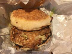 原味板烧鸡腿麦满分配脆薯饼-麦当劳(南京路2店)