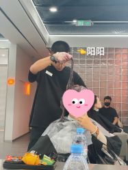 -艾美A·M Hair Salon