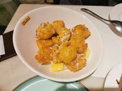 鬼马水果虾球-港丽餐厅
