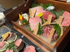-山川小町·极番烧肉(新地假日广场店)