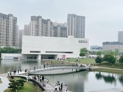 -李自健美术馆