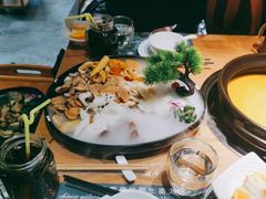 -一朵菌·野生菌探索家火锅(南亚店)