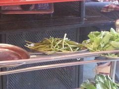 -三文彩虹鳟鱼庄