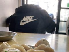 -黄阿姨锅贴大王(万航渡路店)