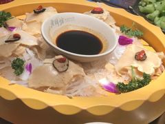 -老牌坊云南鱼豆花火锅(嵩山店)